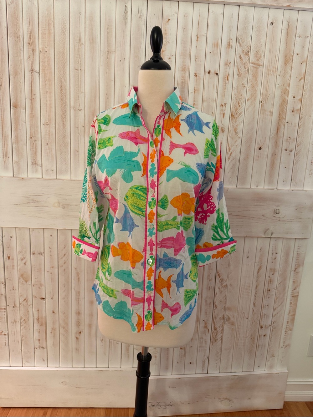 Gretchen Scott Designs White Button-Up Shirt with Bright Multi-Color Fish Print